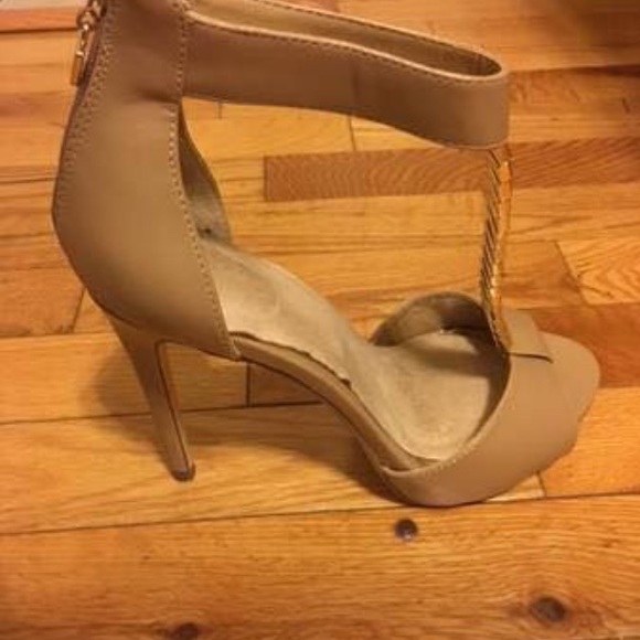 Guess Nude Leather Stilettos - Picture 4 of 5